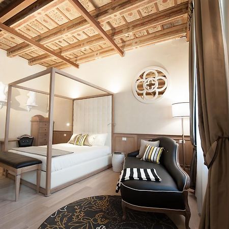 Residenza Bonifacio - Adults Only Hotel เวโรนา ภายนอก รูปภาพ