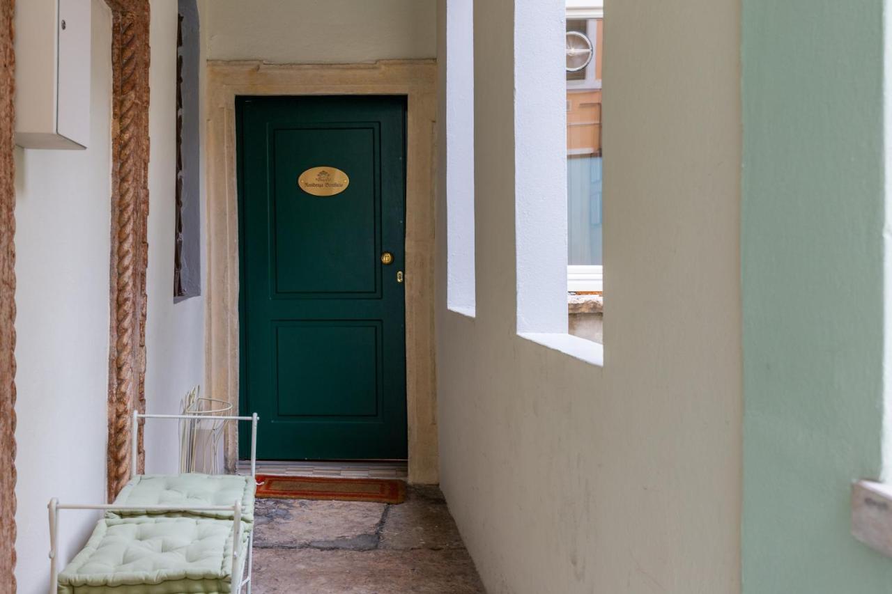 Residenza Bonifacio - Adults Only Hotel เวโรนา ภายนอก รูปภาพ